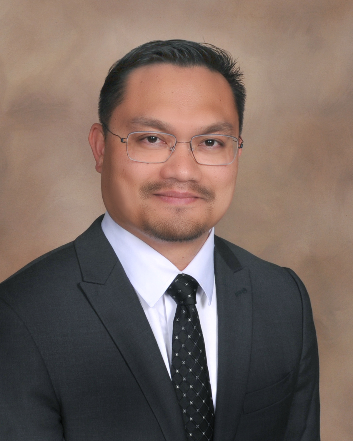 Dr. Jonas Santos